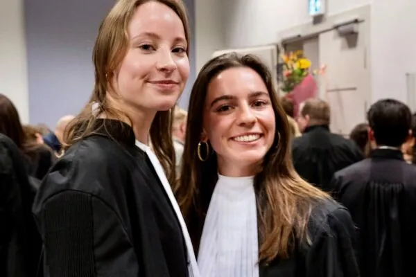 Puck Koster en Michelle van Dalen sworn in as attorneys-at-law